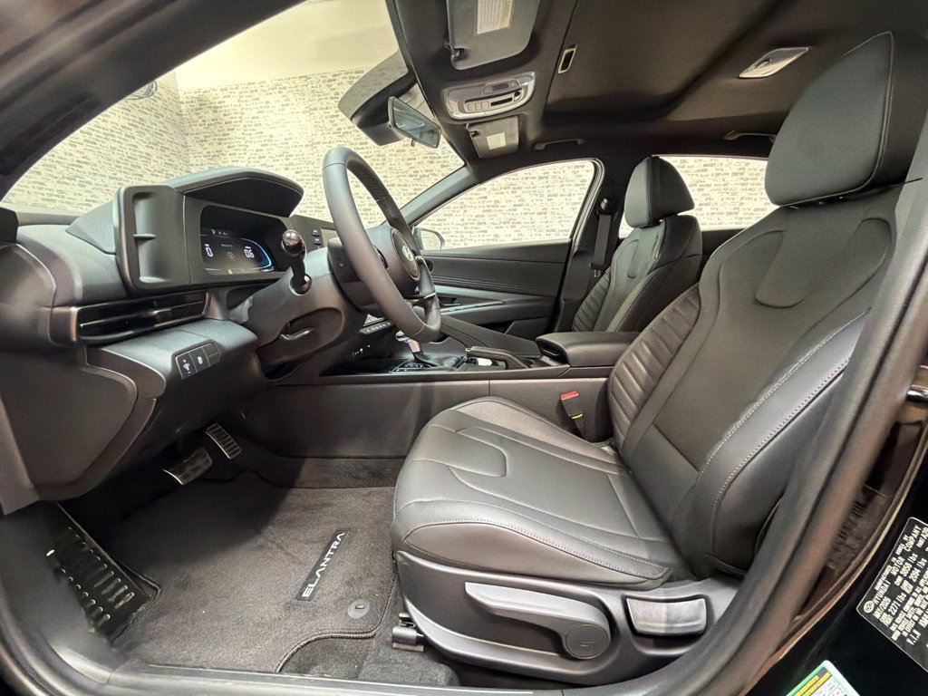New 2026 Hyundai Elantra SEL Sport FWD image 22