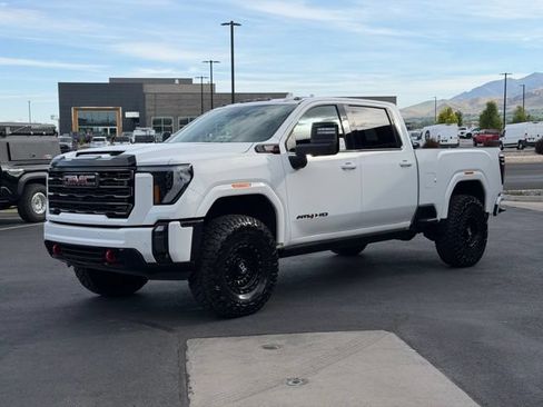 Used 2024 GMC Sierra 3500 AT4 w/ AT4 Premium Plus Package AWD/4WD image 12