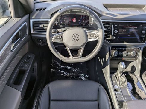 Certified 2023 Volkswagen Atlas Cross Sport SE FWD image 13