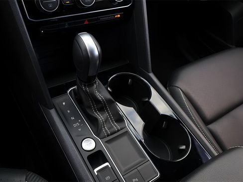 Used 2023 Volkswagen Atlas Cross Sport SE w/ Black Wheel Package image 26