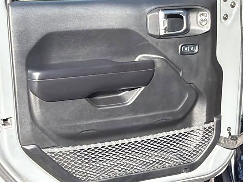 Used 2019 Jeep Wrangler Unlimited Rubicon image 11