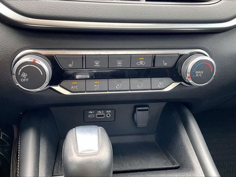 Used 2021 Nissan Altima 2.5 SR w/ SR Premium Package FWD image 31