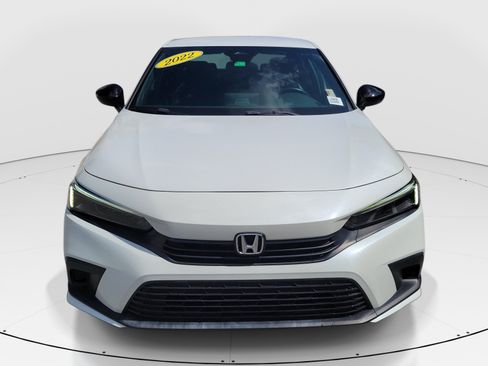 Used 2022 Honda Civic Sport image 2
