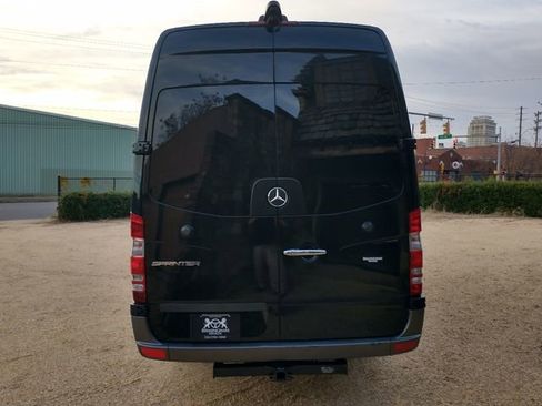 Used 2014 Mercedes-Benz Sprinter 2500 image 15
