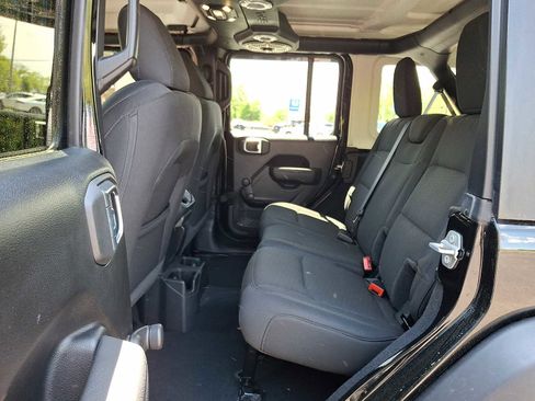 Used 2022 Jeep Wrangler Unlimited Sport AWD/4WD image 10
