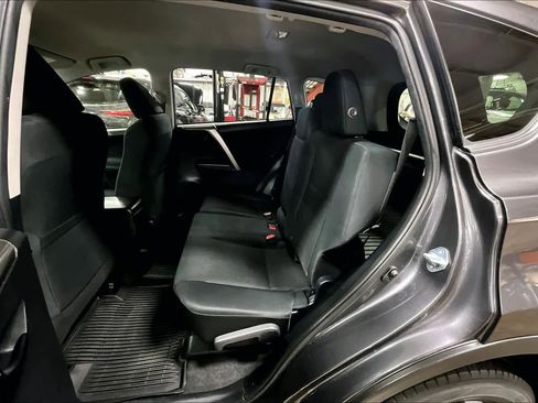 Used 2018 Toyota RAV4 LE w/ All Weather Liner Package image 19