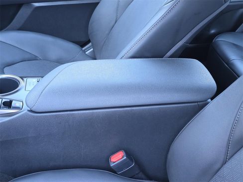 Used 2023 Toyota Camry XSE image 8