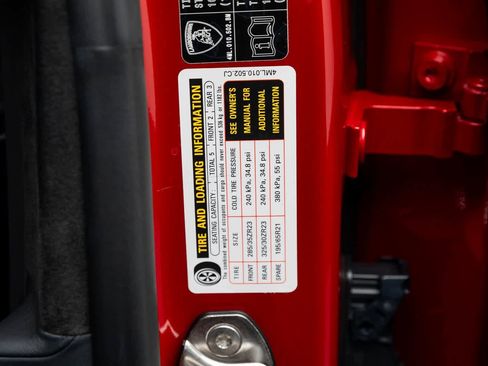 Used 2024 Lamborghini Urus Performante image 32