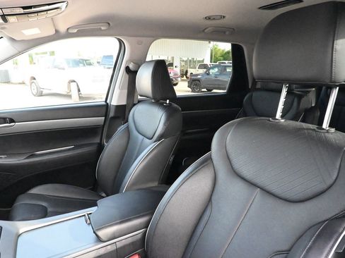 Used 2025 Hyundai Palisade SEL FWD image 12