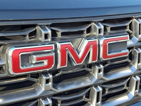 New 2025 GMC Canyon AT4 w/ Nightfall Edition AWD/4WD image 18