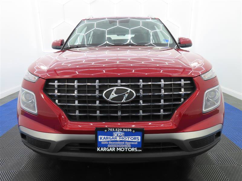 Used 2025 Hyundai Venue SEL FWD image 2