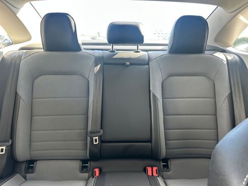 Used 2025 Volkswagen Jetta SE image 37