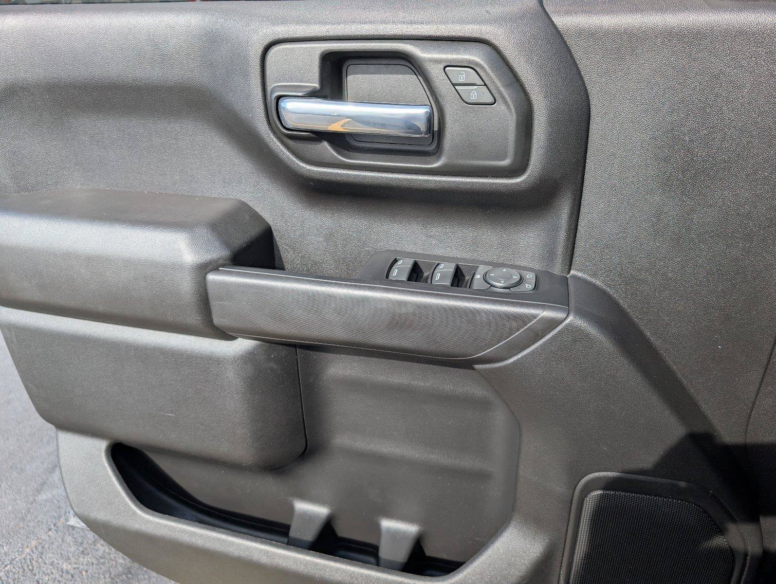 Used 2022 Chevrolet Silverado 1500 Custom Trail Boss AWD/4WD image 15