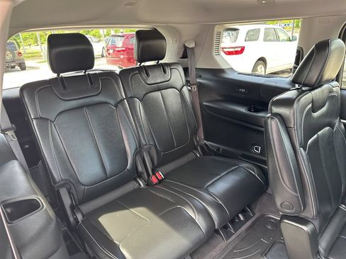 Used 2022 Jeep Grand Cherokee L Limited AWD/4WD image 24