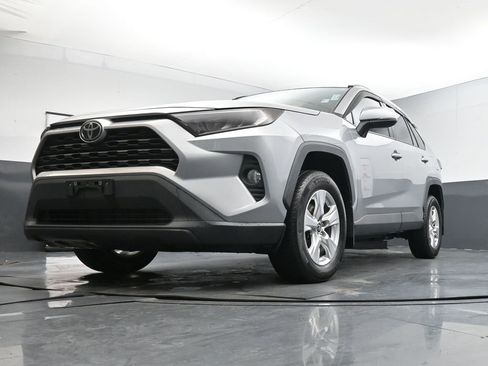 Used 2021 Toyota RAV4 XLE image 36