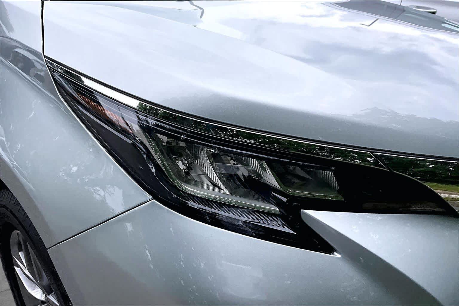 Used 2023 Toyota Sienna LE AWD/4WD image 25