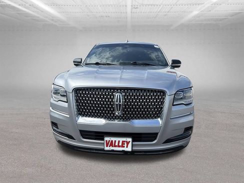 Used 2022 Lincoln Navigator Reserve AWD/4WD image 13
