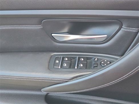 Used 2018 BMW M3 image 30