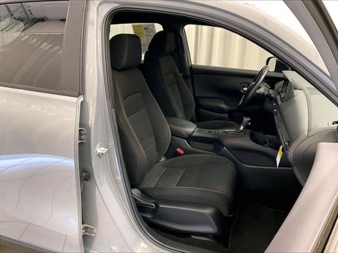 Used 2024 Honda HR-V Sport image 11