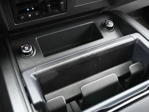 Used 2021 Nissan Titan PRO-4X w/ Pro-4x Convenience Package AWD/4WD image 18
