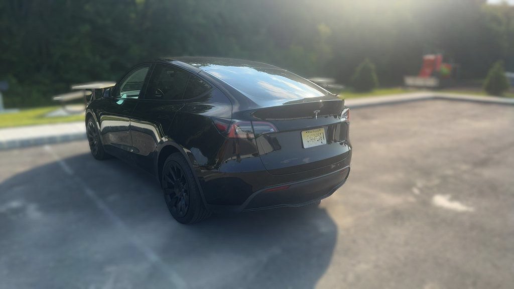 Used 2022 Tesla Model Y Long Range AWD/4WD image 10