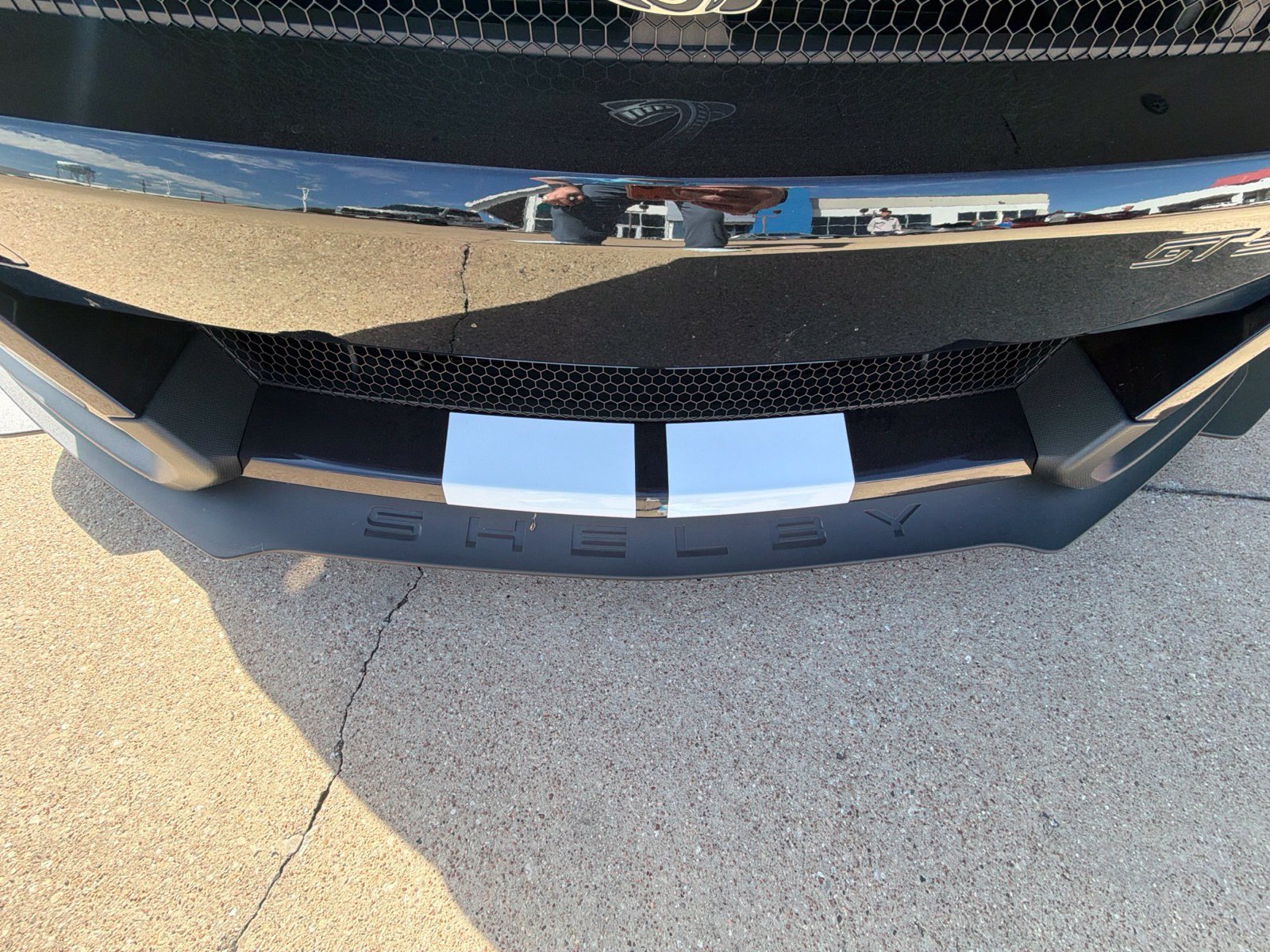 Used 2022 Ford Mustang Shelby GT500 w/ Technology Package RWD image 3