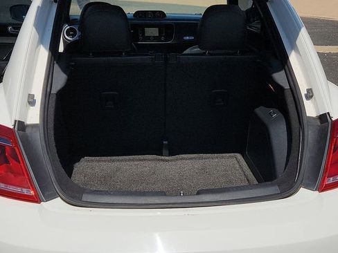 Used 2013 Volkswagen Beetle 2.0T FWD image 9