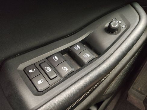 Used 2022 Jeep Grand Cherokee Limited RWD image 27