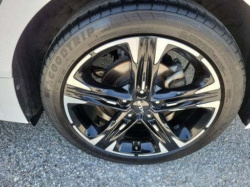 Used 2023 Kia K5 GT-Line w/ GT-Line Premium Package FWD image 6