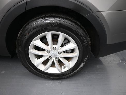 Used 2017 Kia Sorento LX w/ LX Convenience Package FWD image 19