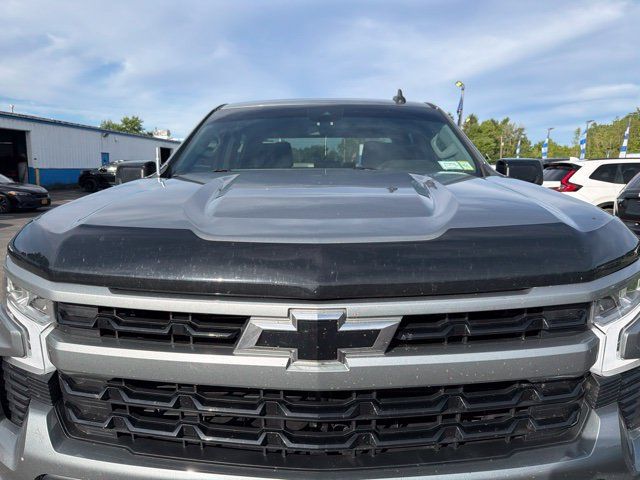 Used 2023 Chevrolet Silverado 1500 RST AWD/4WD image 3