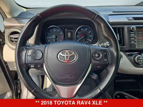 Used 2018 Toyota RAV4 XLE FWD image 22