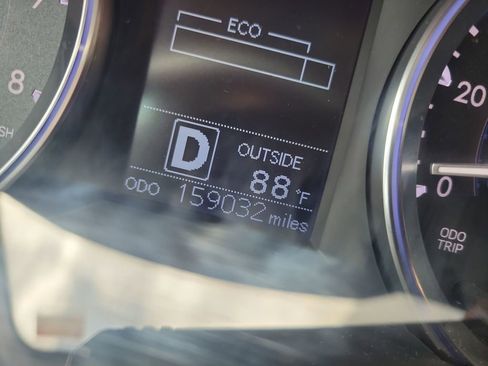Used 2015 Toyota Highlander Plus FWD image 34