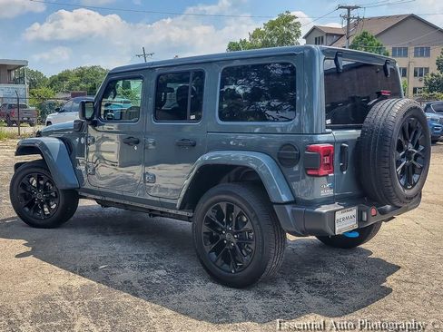 Used 2024 Jeep Wrangler Unlimited Sahara AWD/4WD image 9