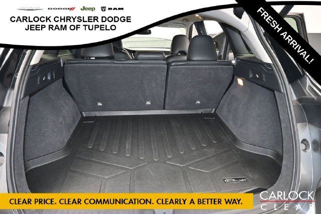 Used 2019 INFINITI QX50 Luxe w/ Navigation Package AWD/4WD image 31