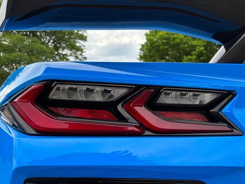 Used 2025 Chevrolet Corvette Z06 image 38