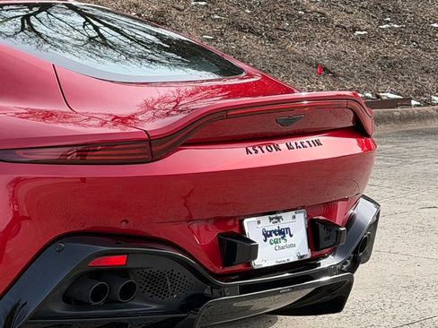 Used 2023 Aston Martin V8 Vantage Coupe image 8