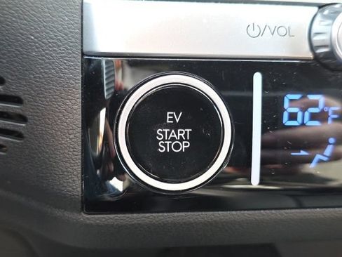 Certified 2024 Hyundai Ioniq 6 SE RWD image 13