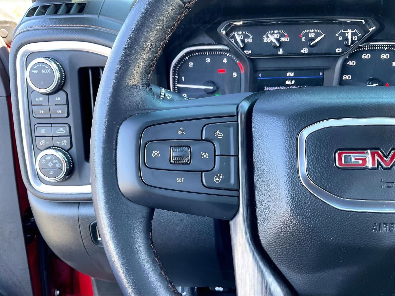 Used 2022 GMC Sierra 2500 AT4 w/ AT4 Preferred Package AWD/4WD image 21