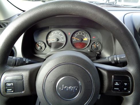 Used 2014 Jeep Patriot Sport w/ Tire & Wheel Group image 23