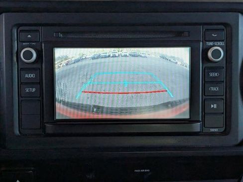 Used 2018 Toyota Tacoma SR w/ SR Convenience Package image 12