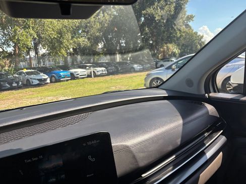 Used 2026 Kia Carnival FWD image 37
