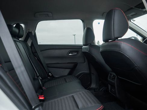 Used 2026 Nissan Rogue SV image 13