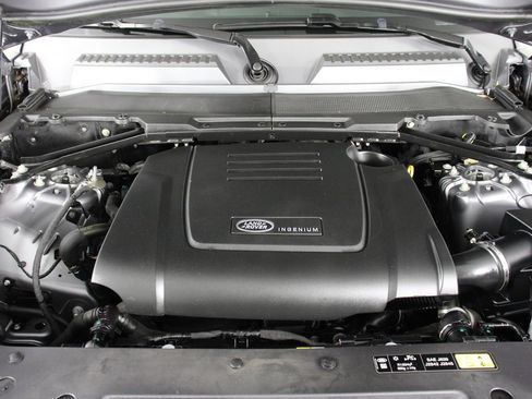 Used 2023 Land Rover Defender 110 S image 23