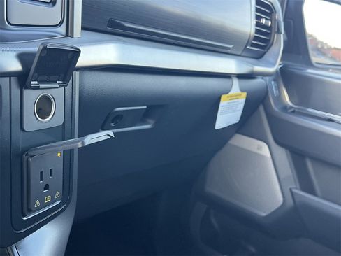 New 2025 Ford F150 Lariat w/ Equipment Group 501A Mid image 11