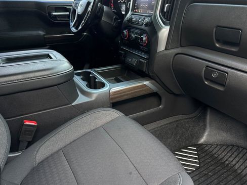 Used 2020 Chevrolet Silverado 1500 LT Trail Boss AWD/4WD image 17