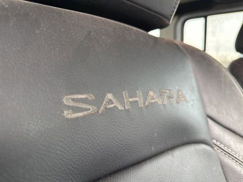 Used 2022 Jeep Wrangler Unlimited Sahara w/ Cold Weather Group image 31