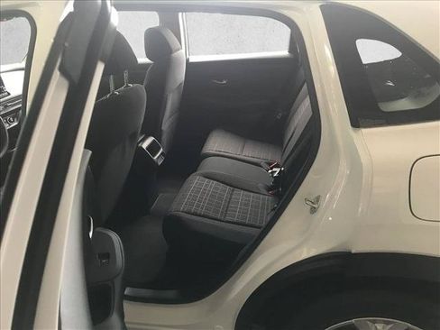 Used 2025 Honda HR-V LX image 15