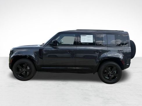 Used 2024 Land Rover Defender 110 X-Dynamic SE AWD/4WD image 2