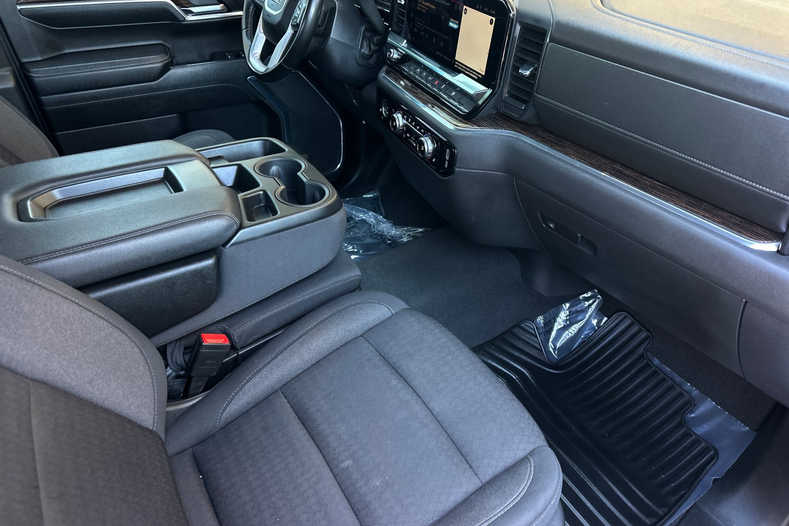 Used 2024 GMC Sierra 1500 SLE RWD image 19
